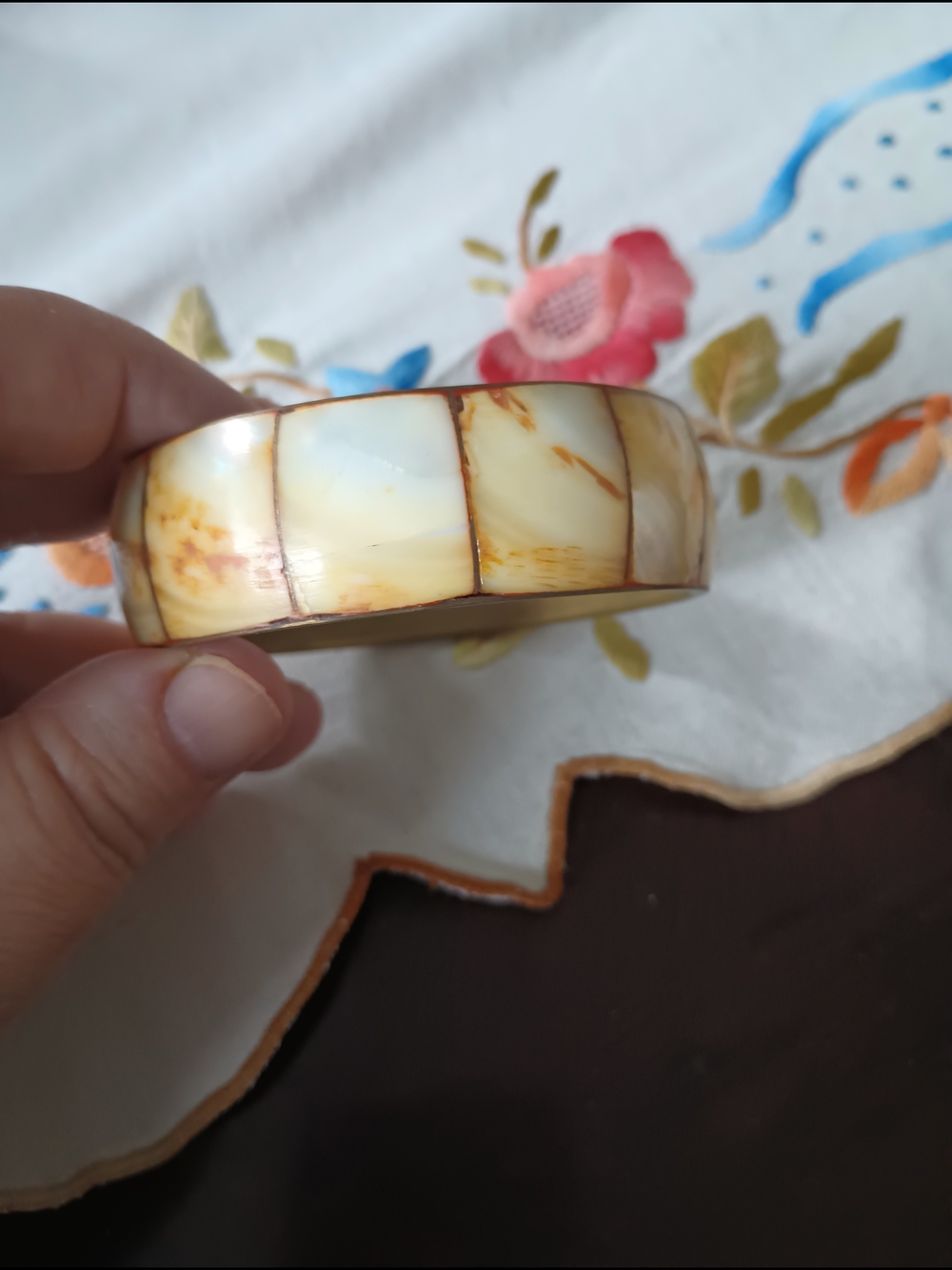 Women Jewelry Cream Inlay Bangle Bracelet